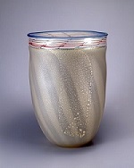 石井康治 《秋宵》 1991年 ガラス、宙吹き 青森県立美術館寄託