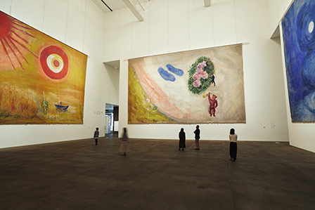 マルク・シャガール、バレエ「アレコ」のための背景画（左から第3幕、第2幕、第1幕）
